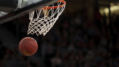 欧冠巴塞罗那对阵巴黎圣日耳曼的完整比赛回放